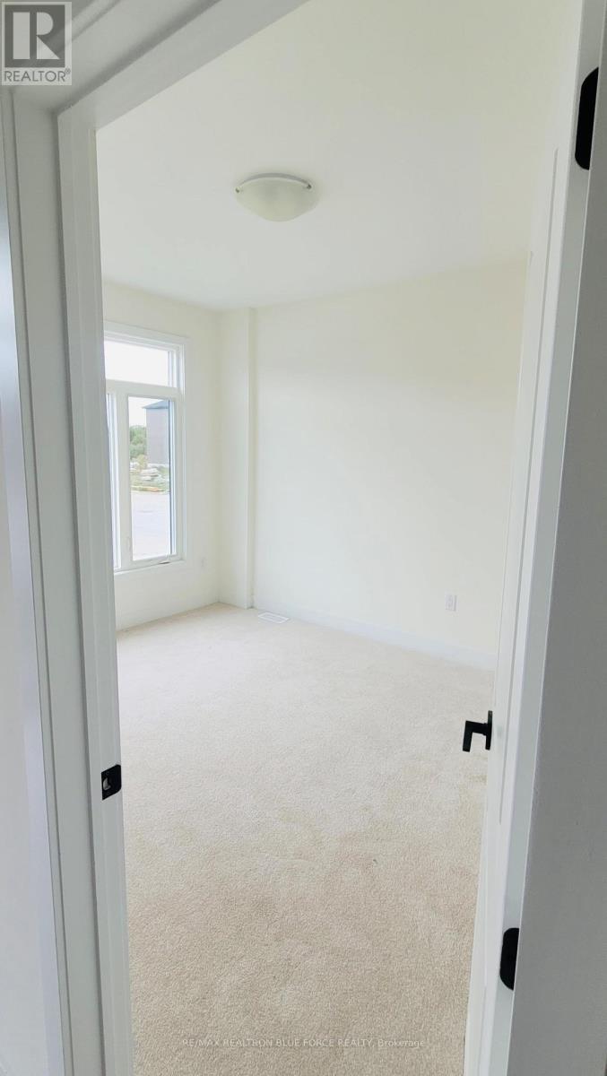 Main - 92 Creighton Drive, Loyalist, Ontario  K0H 2H0 - Photo 4 - X12429197