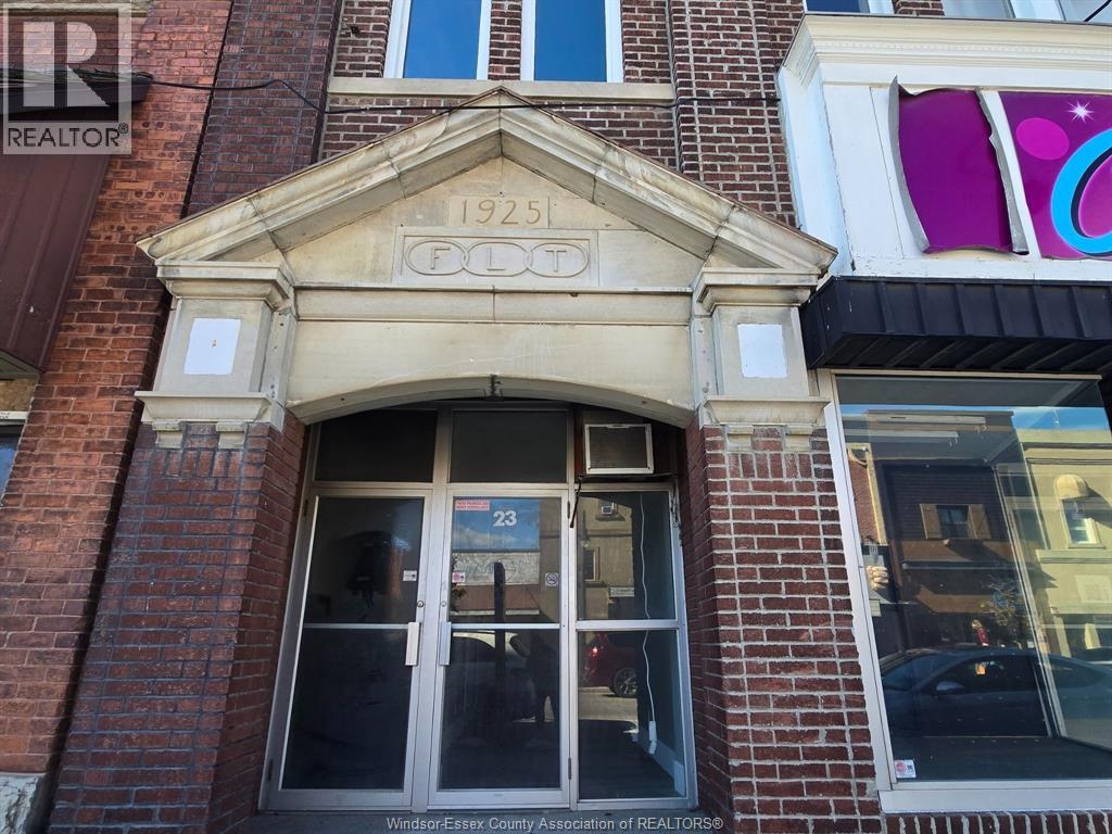 MLS# 25026917: 23 Erie STREET North, Leamington, Canada