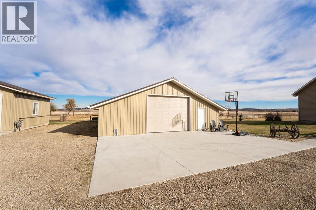 26474 Township Rd 372, Rural Red Deer County, Alberta  T4E 1N4 - Photo 37 - A2265717