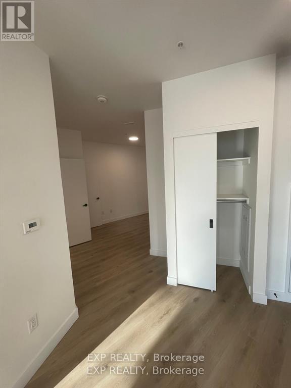 219 - 1600 James Naismith Drive, Ottawa, Ontario  K1B 5N8 - Photo 3 - X12336384