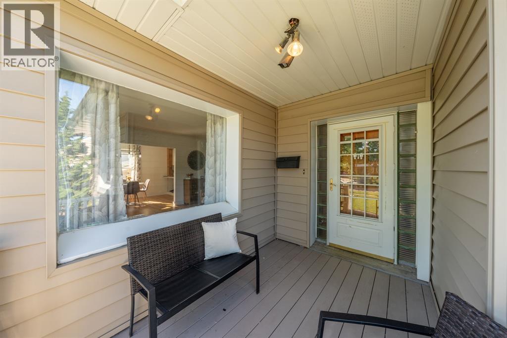 730 Talfourd Street, Sarnia, Ontario N7T 1R9 - Photo 2 - 25026448