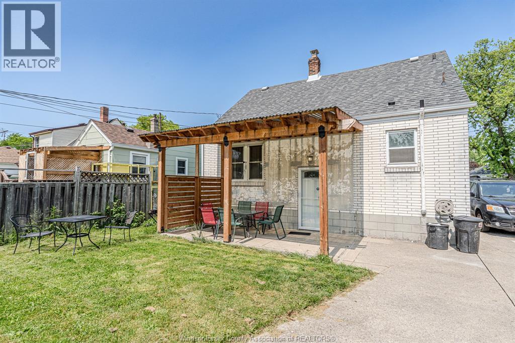2367 Meighen, Windsor, Ontario  N8W 4B8 - Photo 25 - 25026911