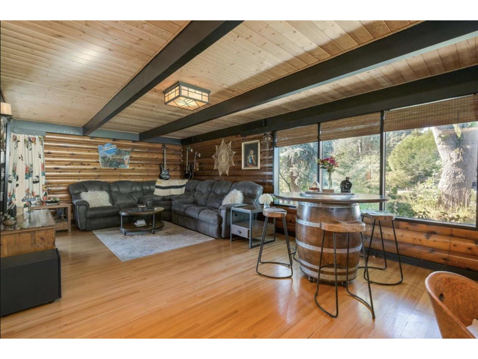 18058 57a Avenue, Surrey, British Columbia  V3S 1J6 - Photo 5 - R3048666