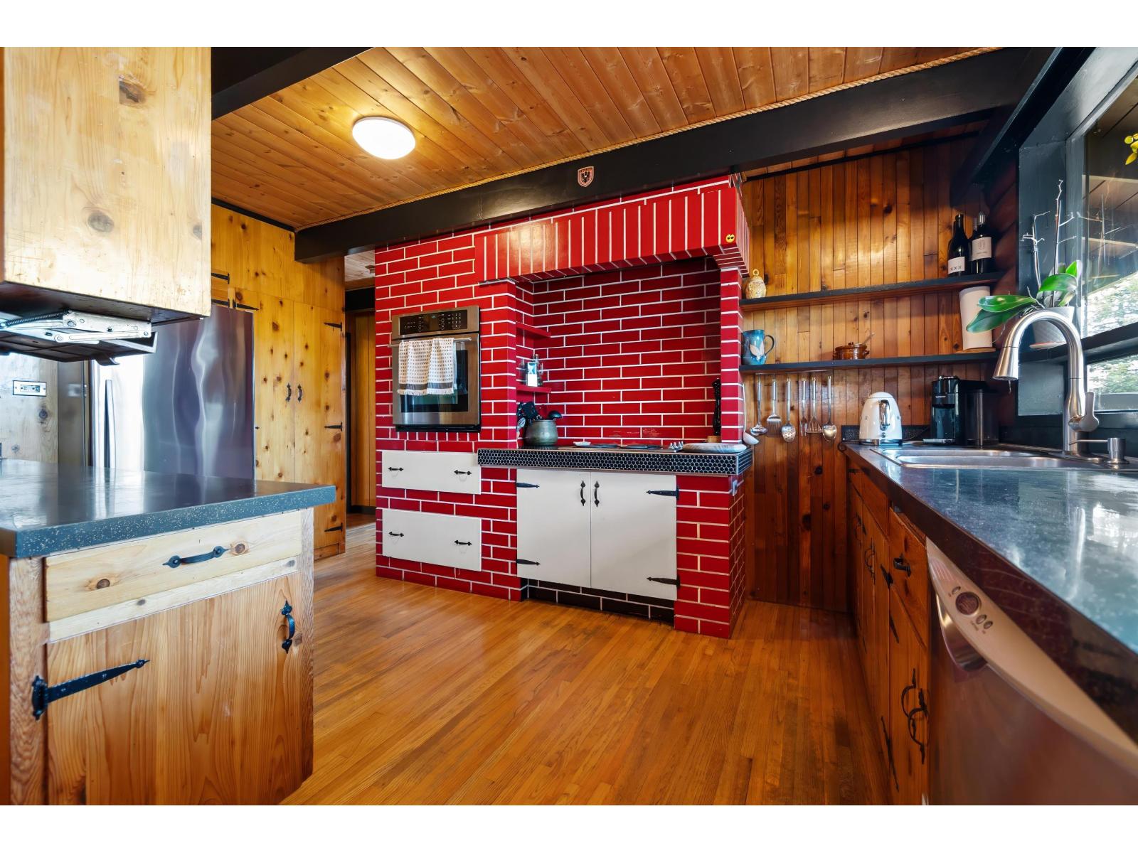 18058 57a Avenue, Surrey, British Columbia  V3S 1J6 - Photo 8 - R3048666