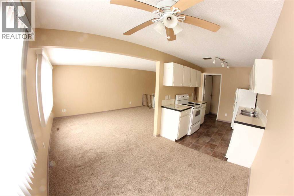 4, 1713 St Edward's Boulevard N, Lethbridge, Alberta  T1H 1X2 - Photo 4 - A2266314