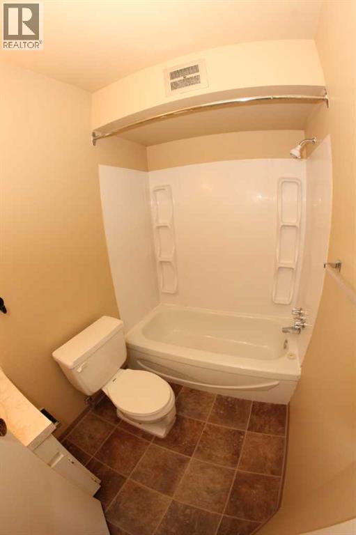 4, 1713 St Edward's Boulevard N, Lethbridge, Alberta  T1H 1X2 - Photo 8 - A2266314
