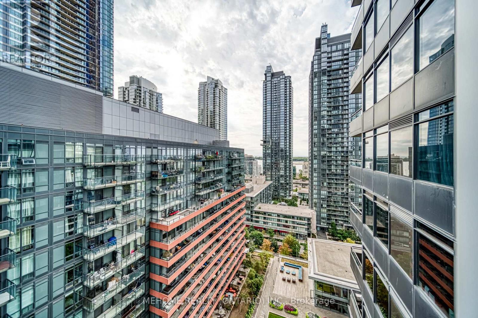 1902 - 25 Telegram Mews, Toronto, Ontario  M5V 3Z1 - Photo 31 - C12476966