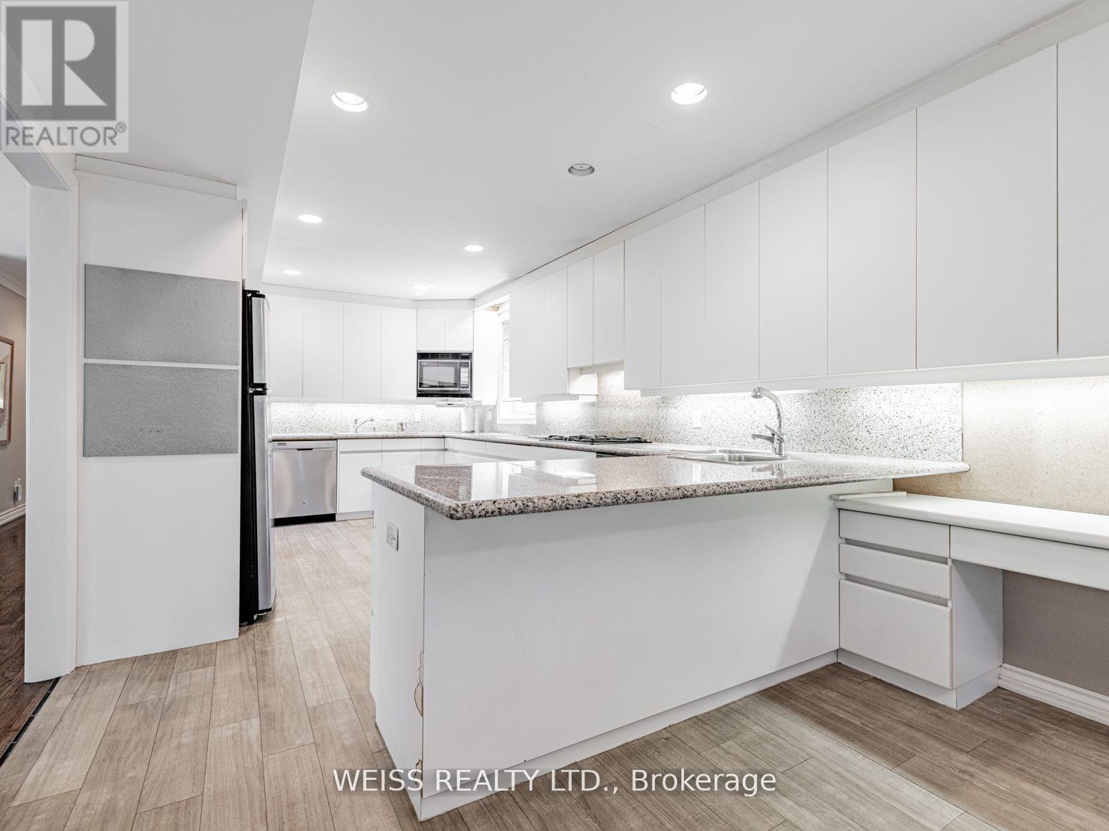14 Northmount Avenue, Toronto, Ontario  M3H 1N4 - Photo 30 - C12476999