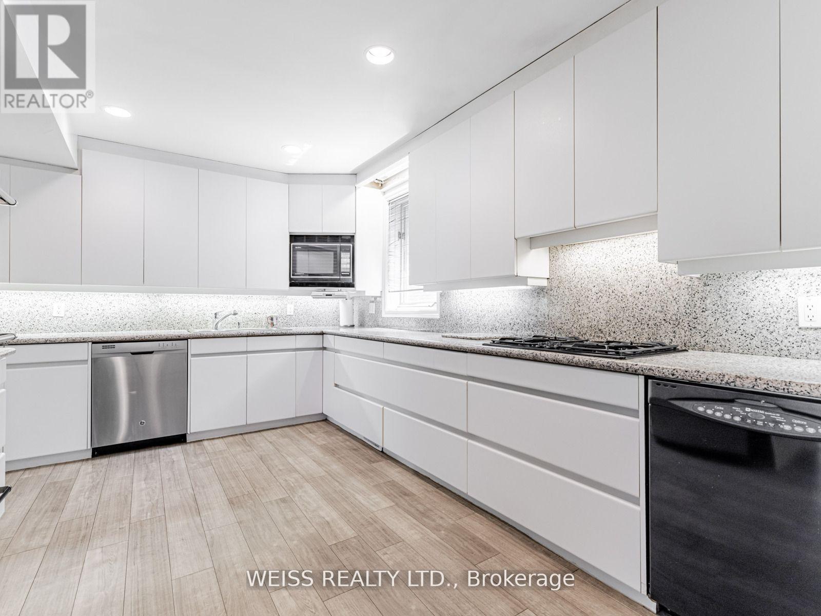 14 Northmount Avenue, Toronto, Ontario  M3H 1N4 - Photo 31 - C12476999