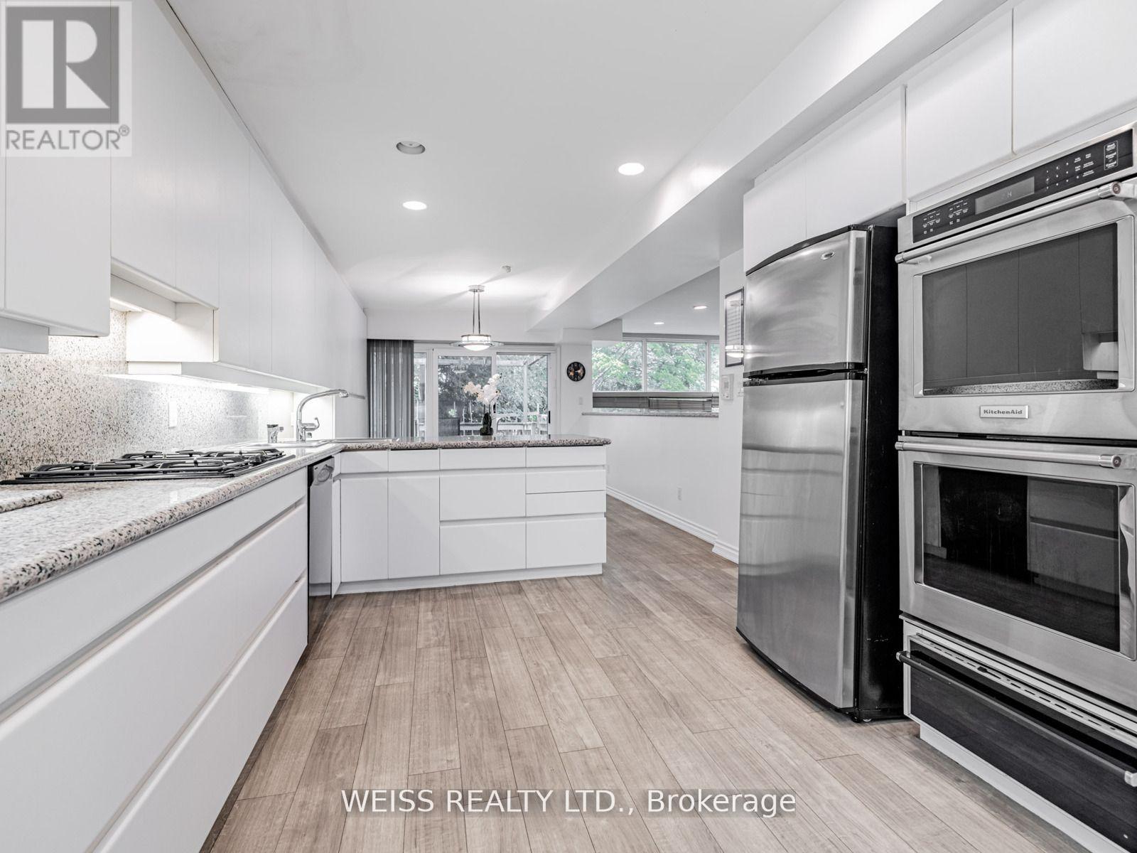 14 Northmount Avenue, Toronto, Ontario  M3H 1N4 - Photo 32 - C12476999