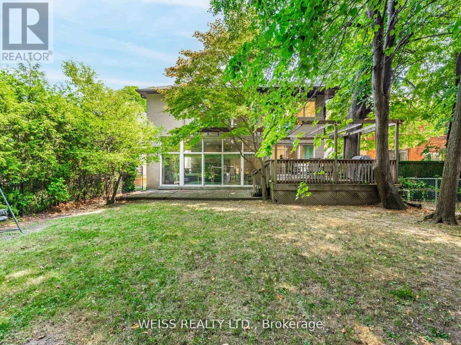 14 Northmount Avenue, Toronto, Ontario  M3H 1N4 - Photo 38 - C12476999