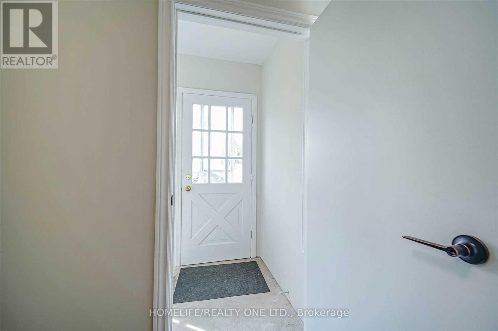 104 Benson Avenue, Toronto, Ontario  M6G 2J1 - Photo 8 - C12477001