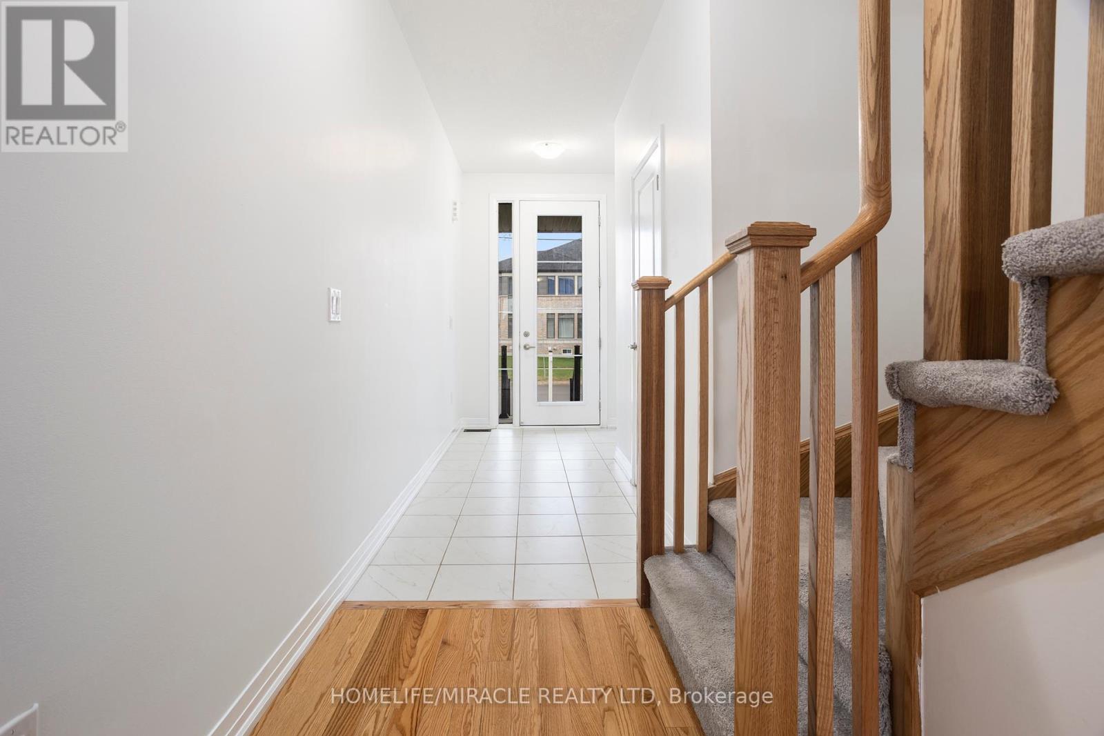 330 Bismark Drive, Cambridge, Ontario  N1S 0C6 - Photo 5 - X12437514