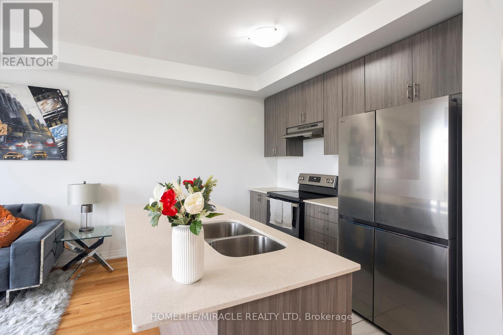 330 Bismark Drive, Cambridge, Ontario  N1S 0C6 - Photo 16 - X12437514