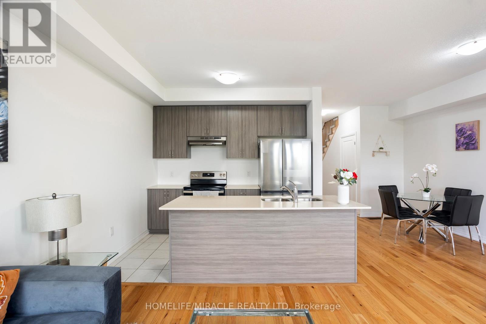 330 Bismark Drive, Cambridge, Ontario  N1S 0C6 - Photo 17 - X12437514