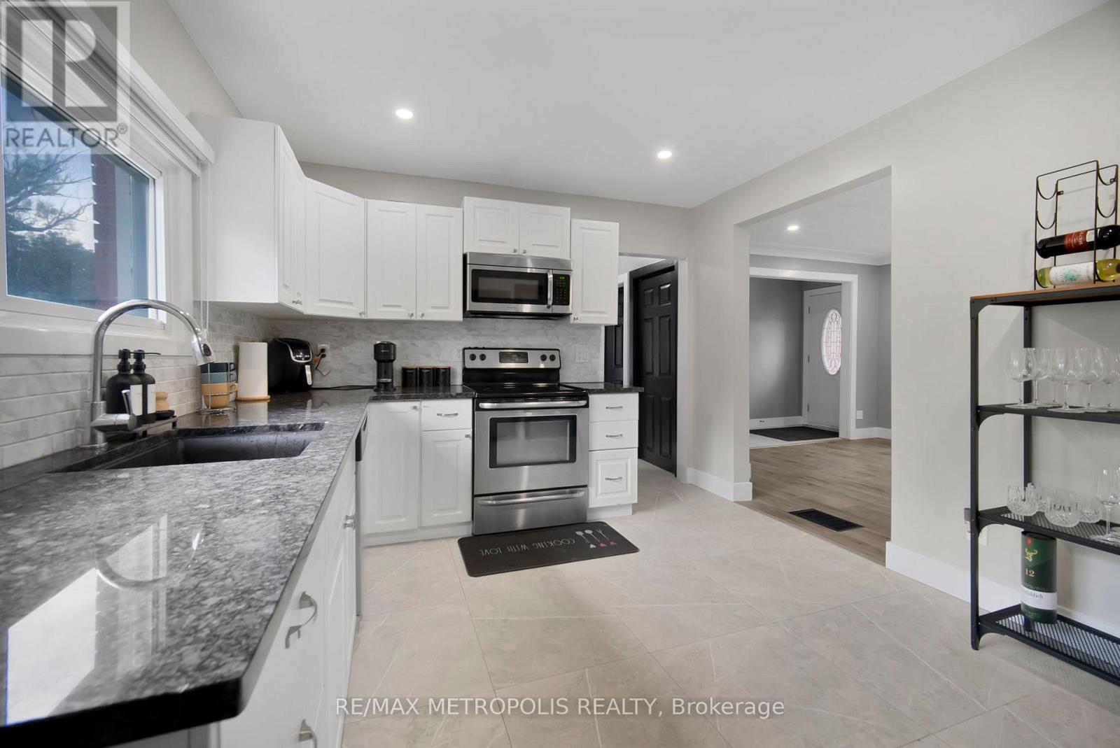 1859 Parkhurst Avenue, London East, Ontario  N5V 2C4 - Photo 5 - X12476376