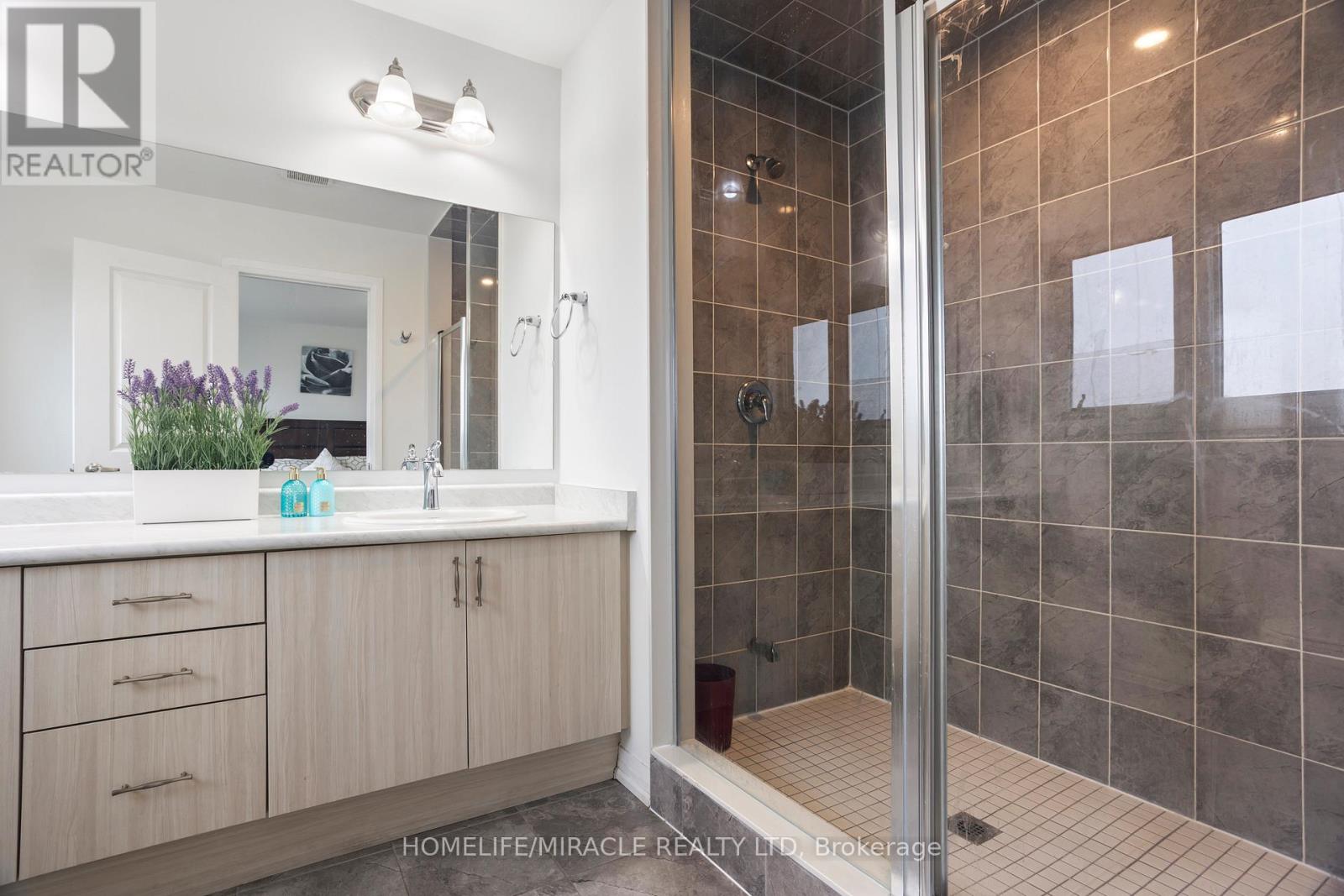 330 Bismark Drive, Cambridge, Ontario  N1S 0C6 - Photo 31 - X12437514