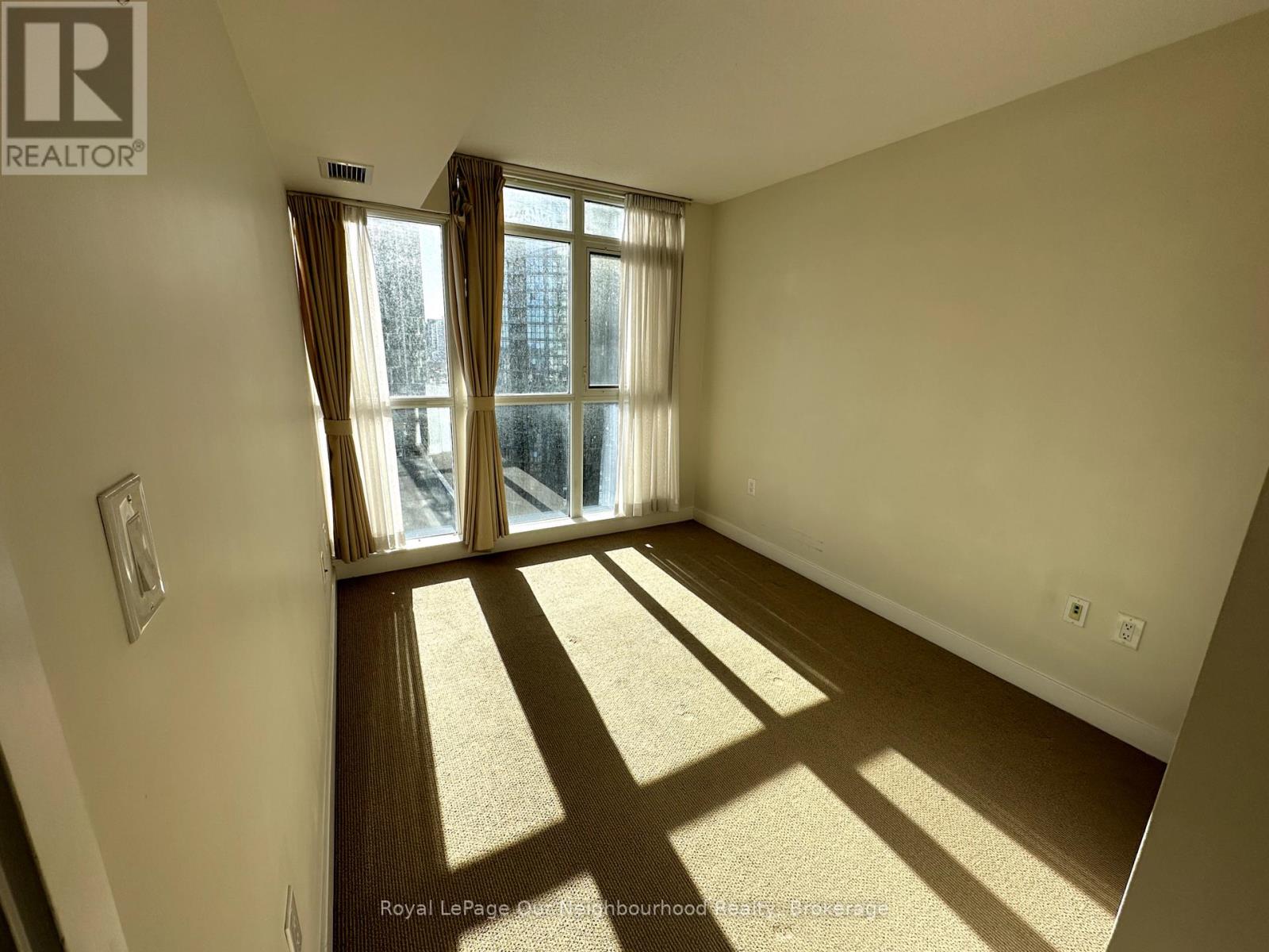 1710 - 10 Capreol Court, Toronto, Ontario  M5V 4B3 - Photo 4 - C12469664
