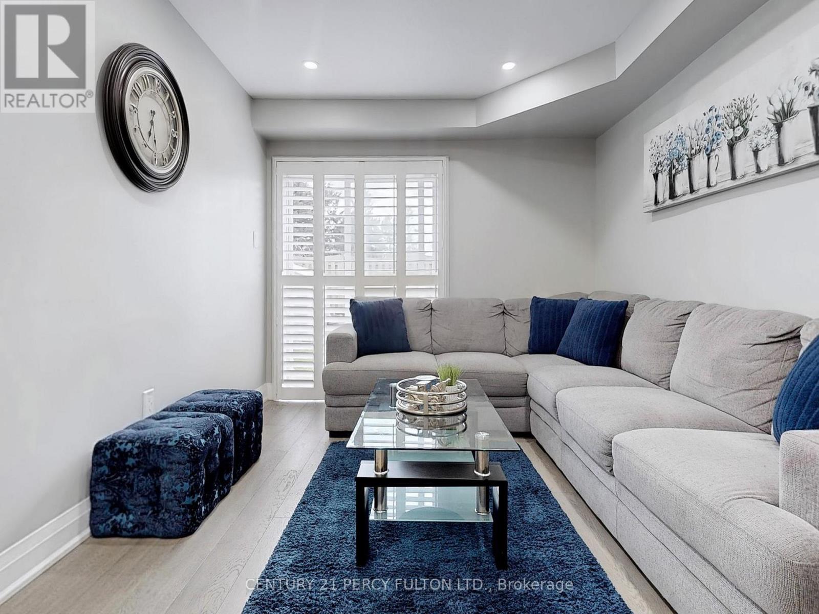 74 Doubtfire Crescent, Markham, Ontario L3S 3V4 - Photo 10 - N12445106