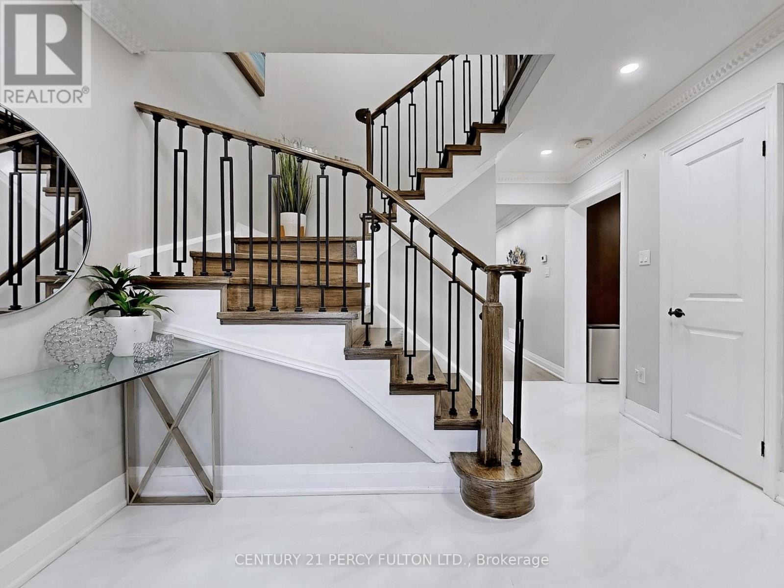 74 Doubtfire Crescent, Markham, Ontario L3S 3V4 - Photo 21 - N12445106