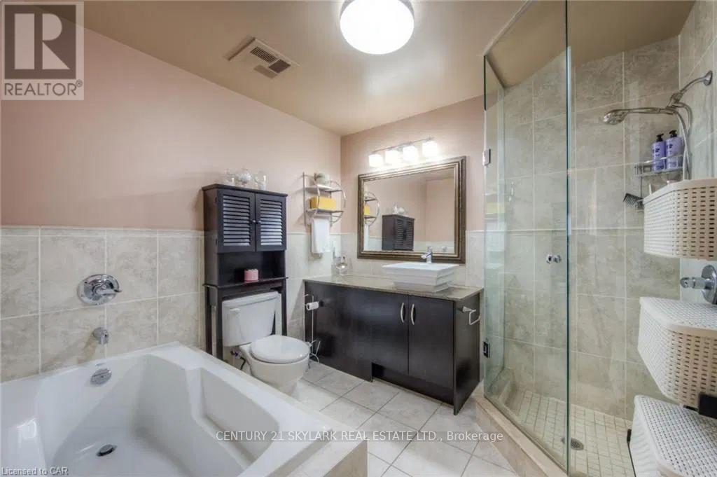 510 - 483 Faith Drive, Mississauga, Ontario  L5R 0A1 - Photo 11 - W12320204