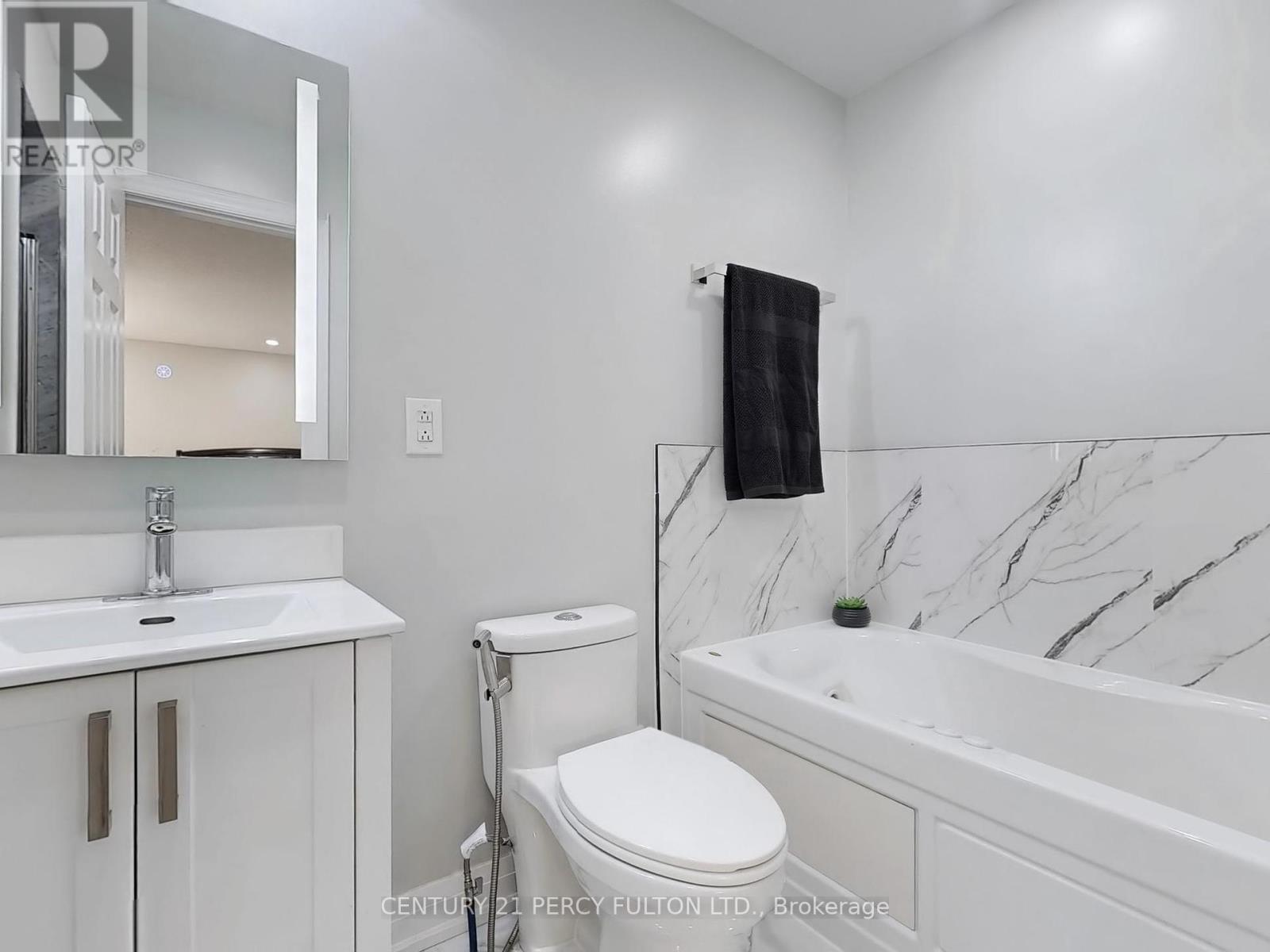 74 Doubtfire Crescent, Markham, Ontario L3S 3V4 - Photo 28 - N12445106