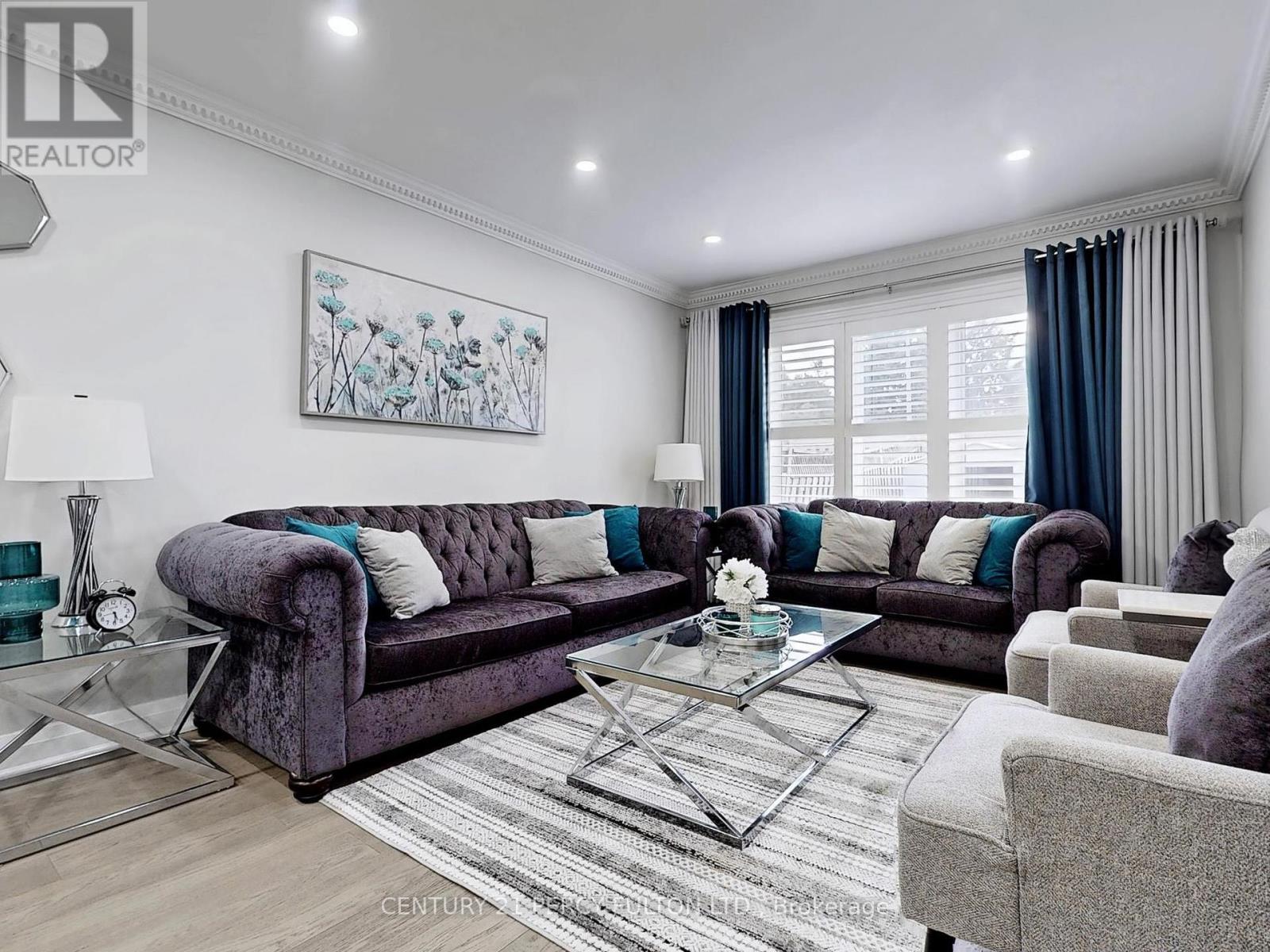 74 Doubtfire Crescent, Markham, Ontario L3S 3V4 - Photo 3 - N12445106