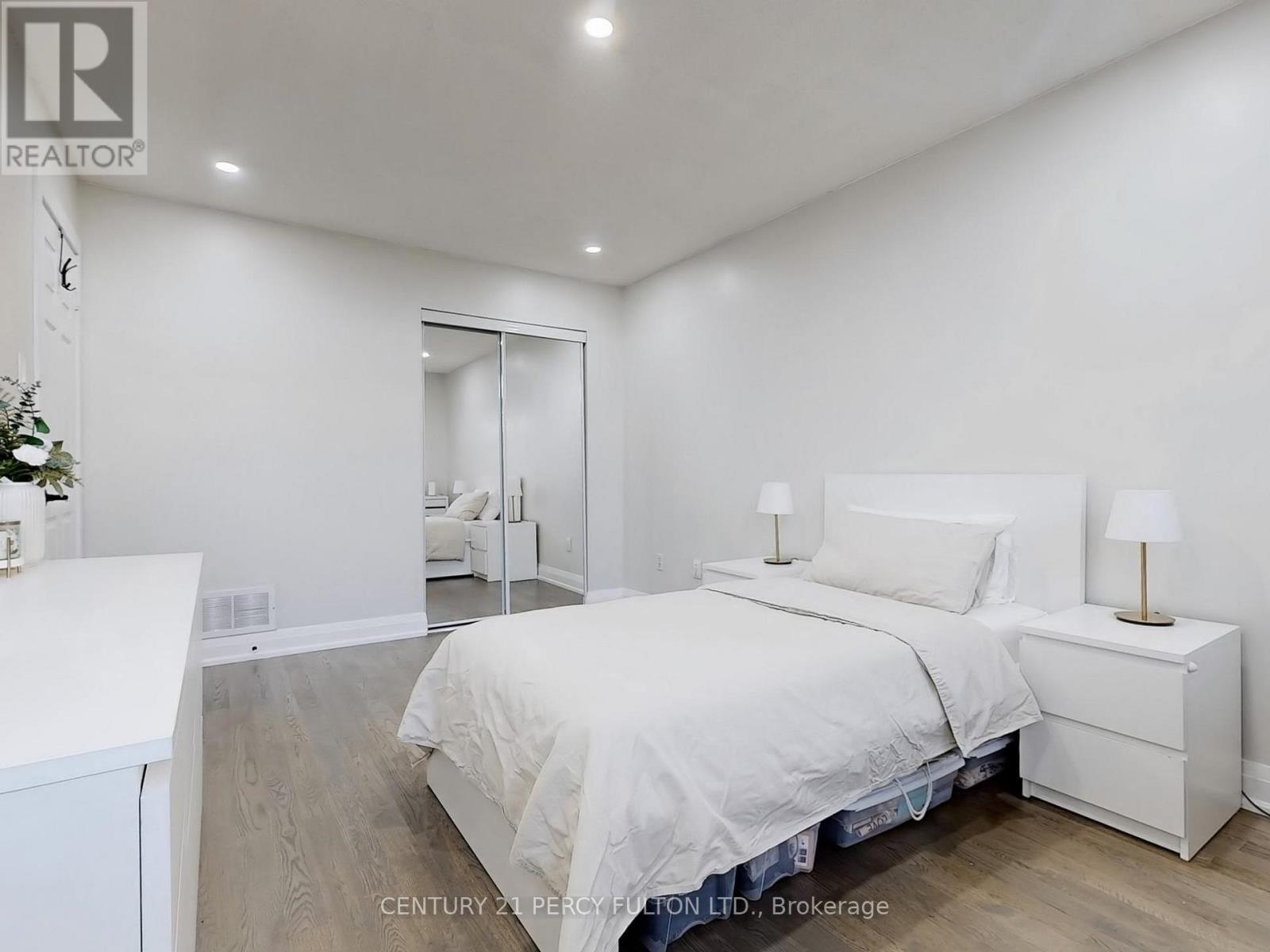 74 Doubtfire Crescent, Markham, Ontario L3S 3V4 - Photo 33 - N12445106