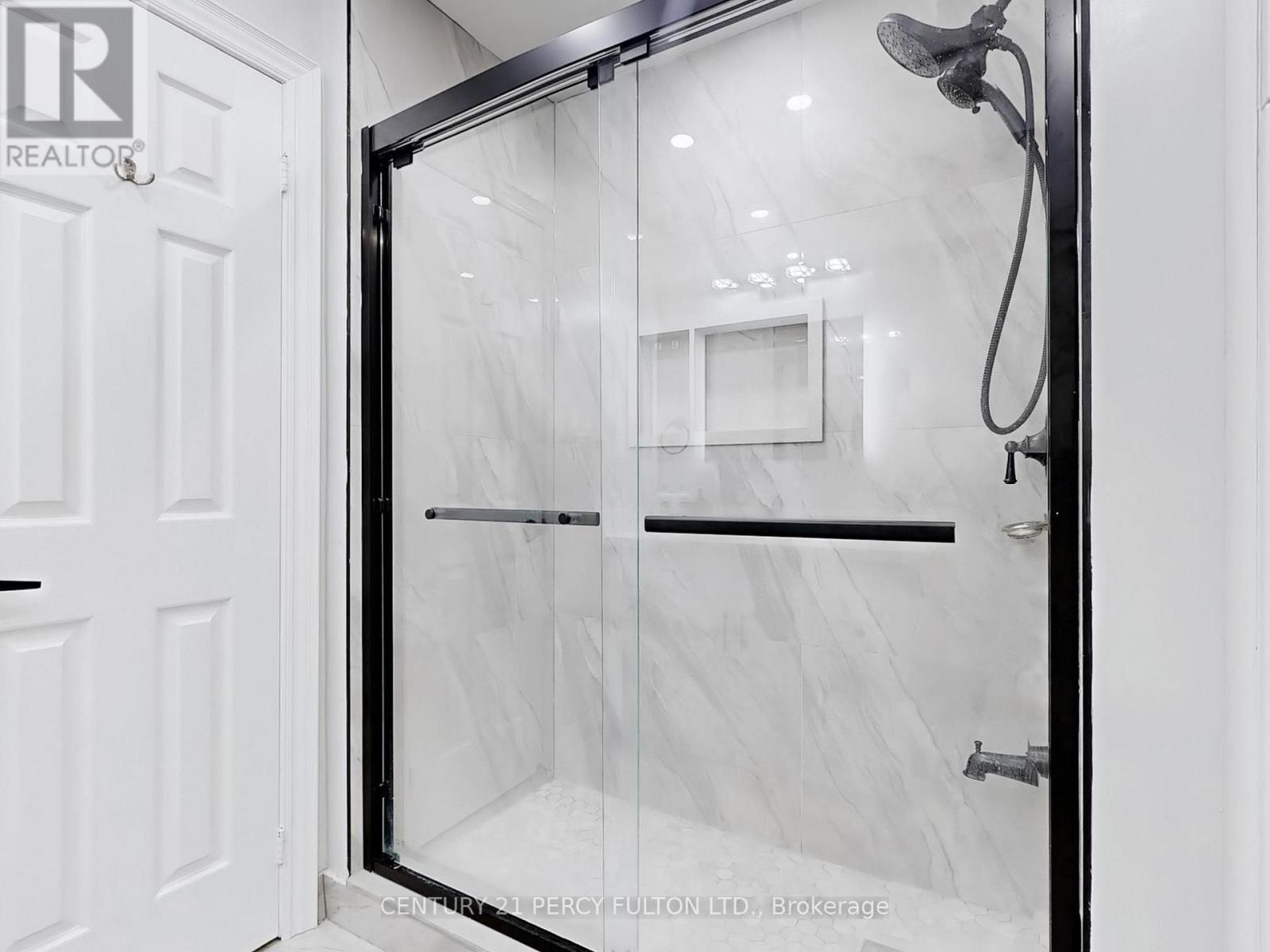 74 Doubtfire Crescent, Markham, Ontario L3S 3V4 - Photo 40 - N12445106