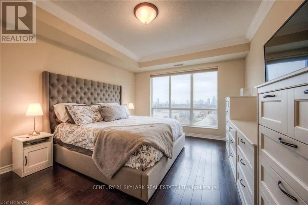 510 - 483 Faith Drive, Mississauga, Ontario  L5R 0A1 - Photo 8 - W12320204