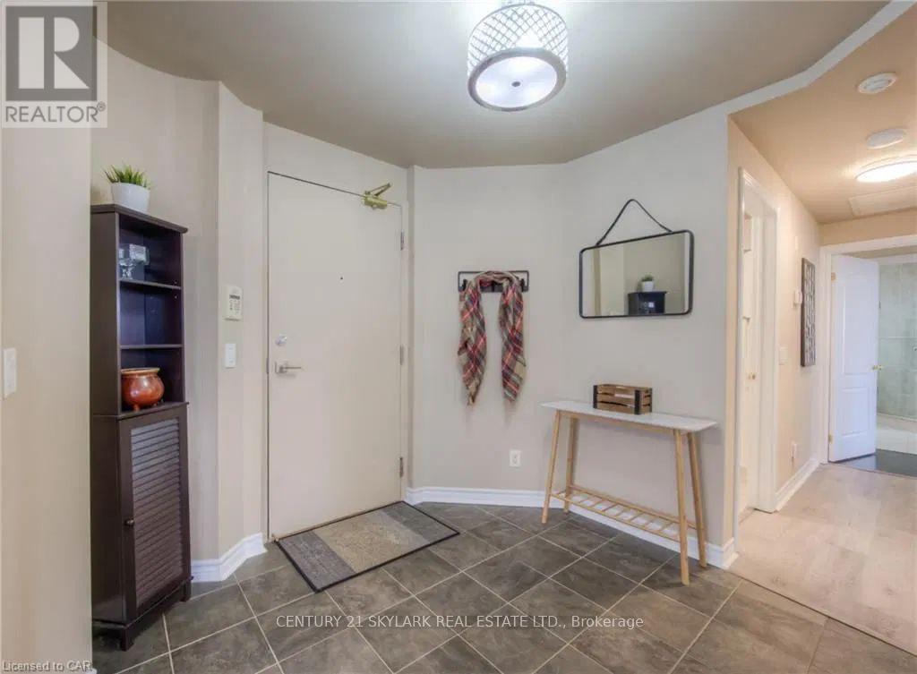 510 - 483 Faith Drive, Mississauga, Ontario  L5R 0A1 - Photo 6 - W12320204