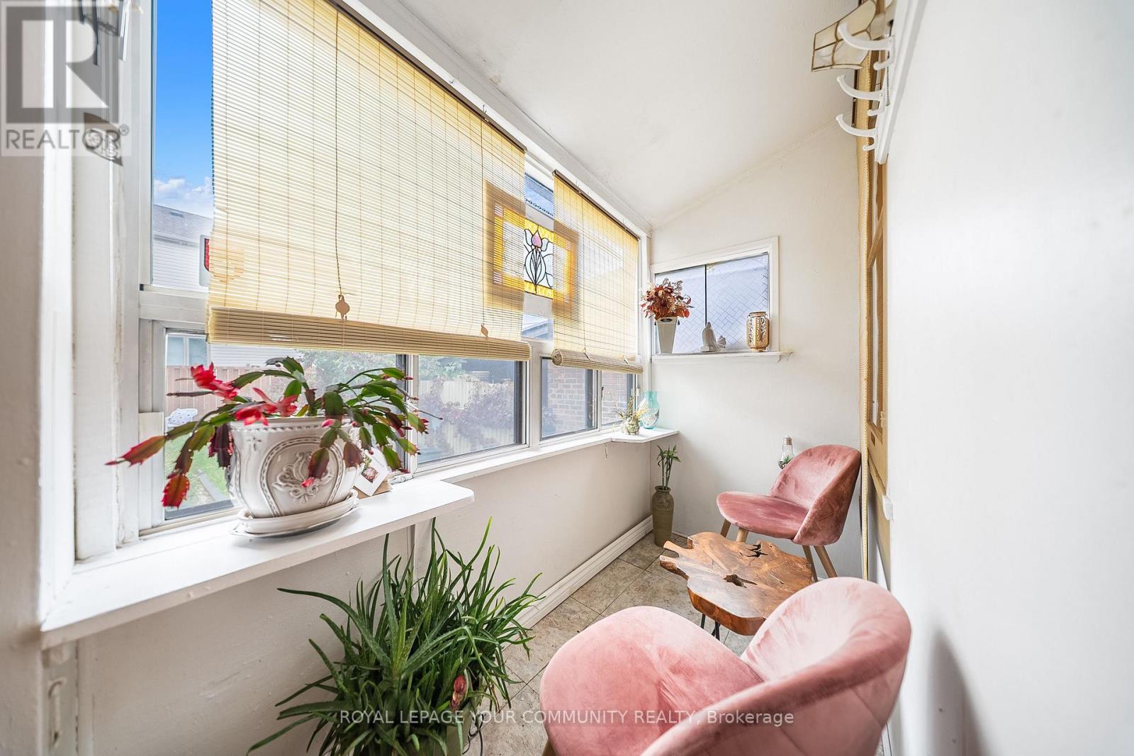 246 Westlake Avenue, Toronto, Ontario  M4C 4T2 - Photo 15 - E12476977