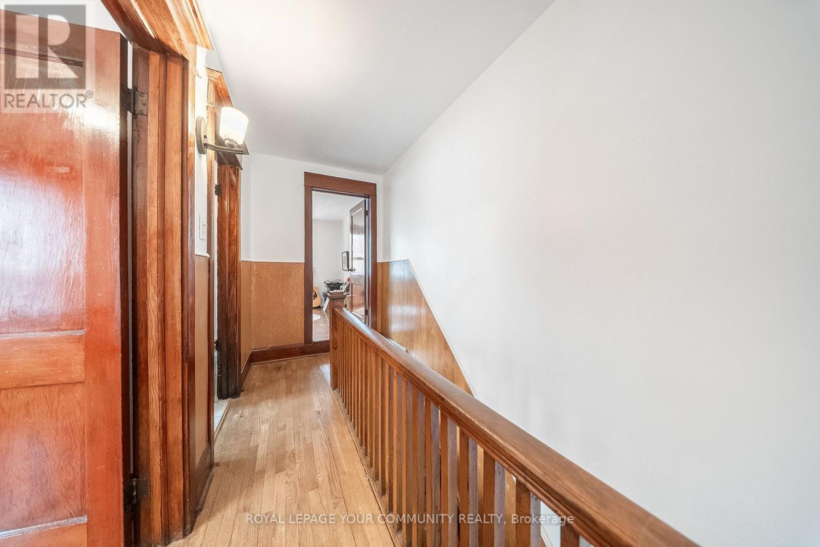 246 Westlake Avenue, Toronto, Ontario  M4C 4T2 - Photo 16 - E12476977