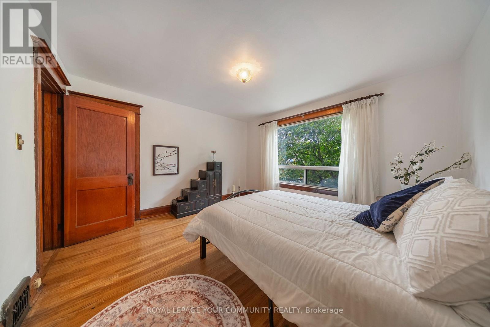 246 Westlake Avenue, Toronto, Ontario  M4C 4T2 - Photo 18 - E12476977