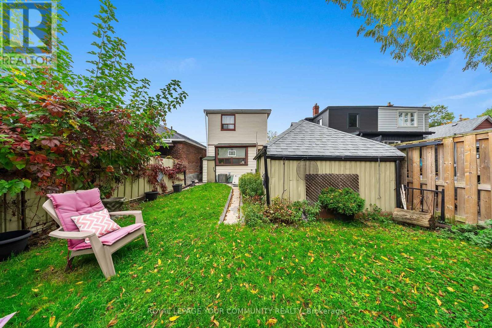 246 Westlake Avenue, Toronto, Ontario  M4C 4T2 - Photo 35 - E12476977