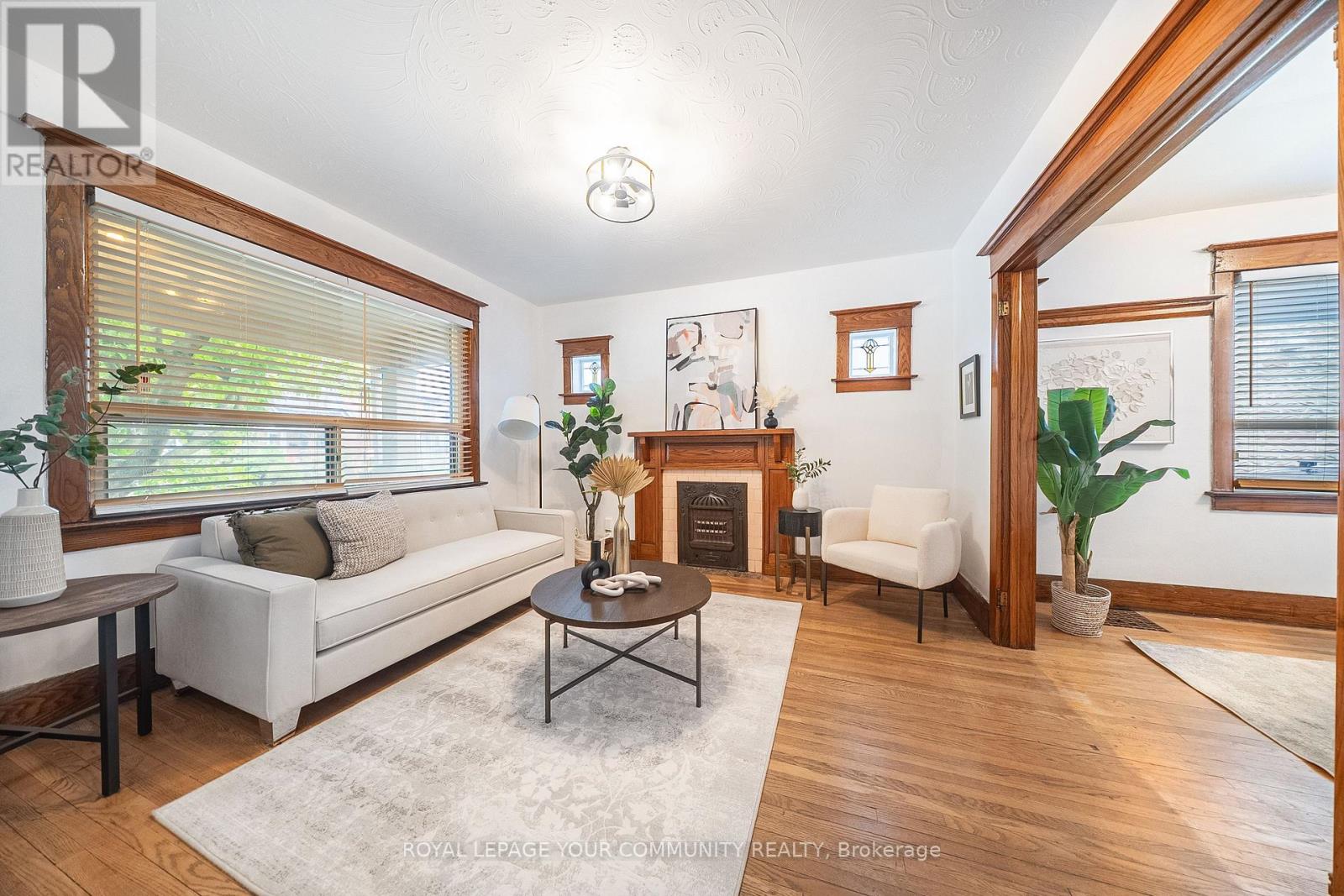 246 Westlake Avenue, Toronto, Ontario  M4C 4T2 - Photo 5 - E12476977