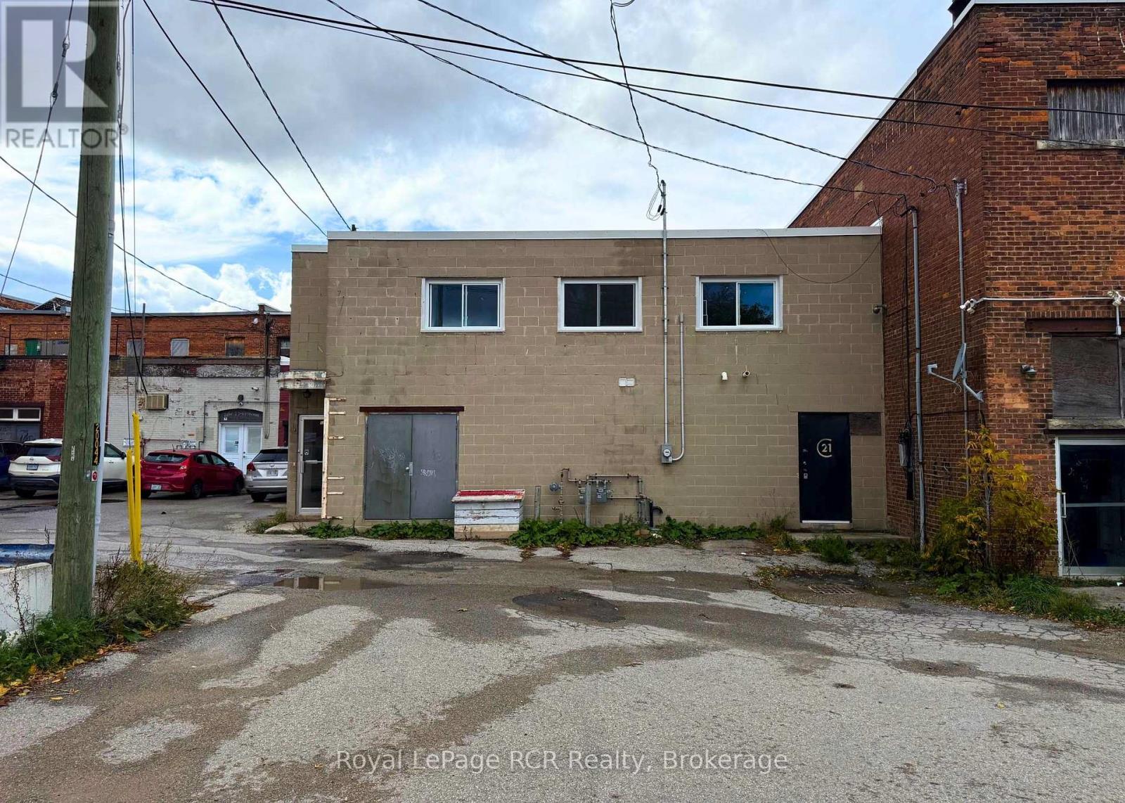 925 & 927 2nd Avenue E, Owen Sound, Ontario  N4K 2H5 - Photo 17 - X12477080