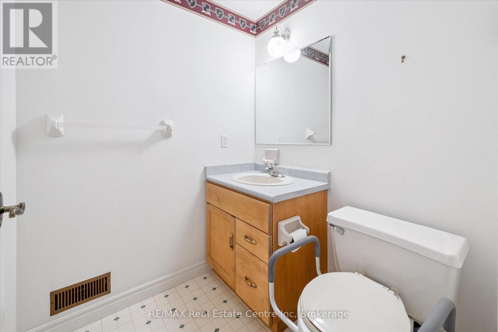 3 Gardenview Court, Guelph, Ontario  N1G 4X7 - Photo 19 - X12477107
