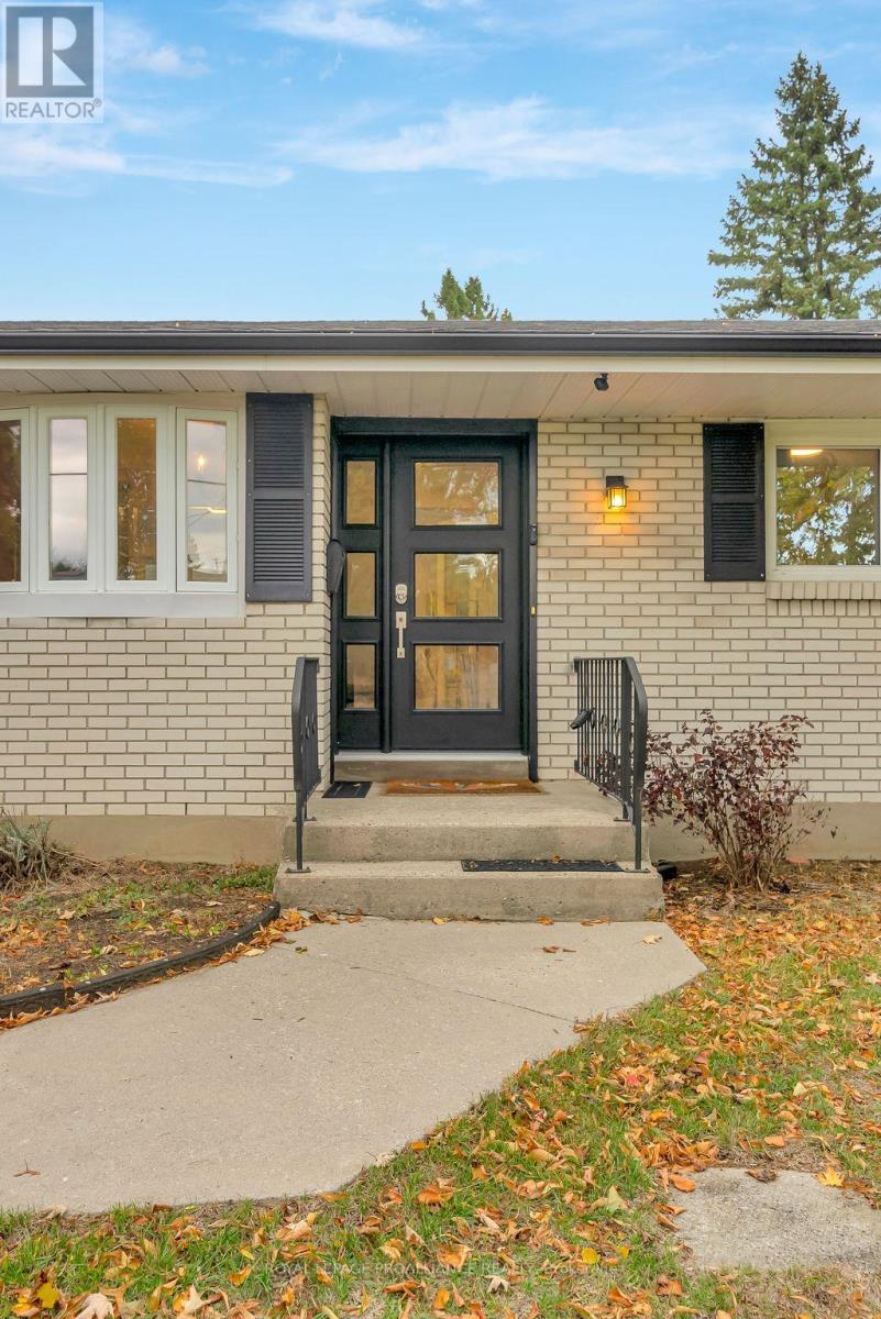 97 Roseland Drive, Quinte West, Ontario K0K 1L0 - Photo 14 - X12477100