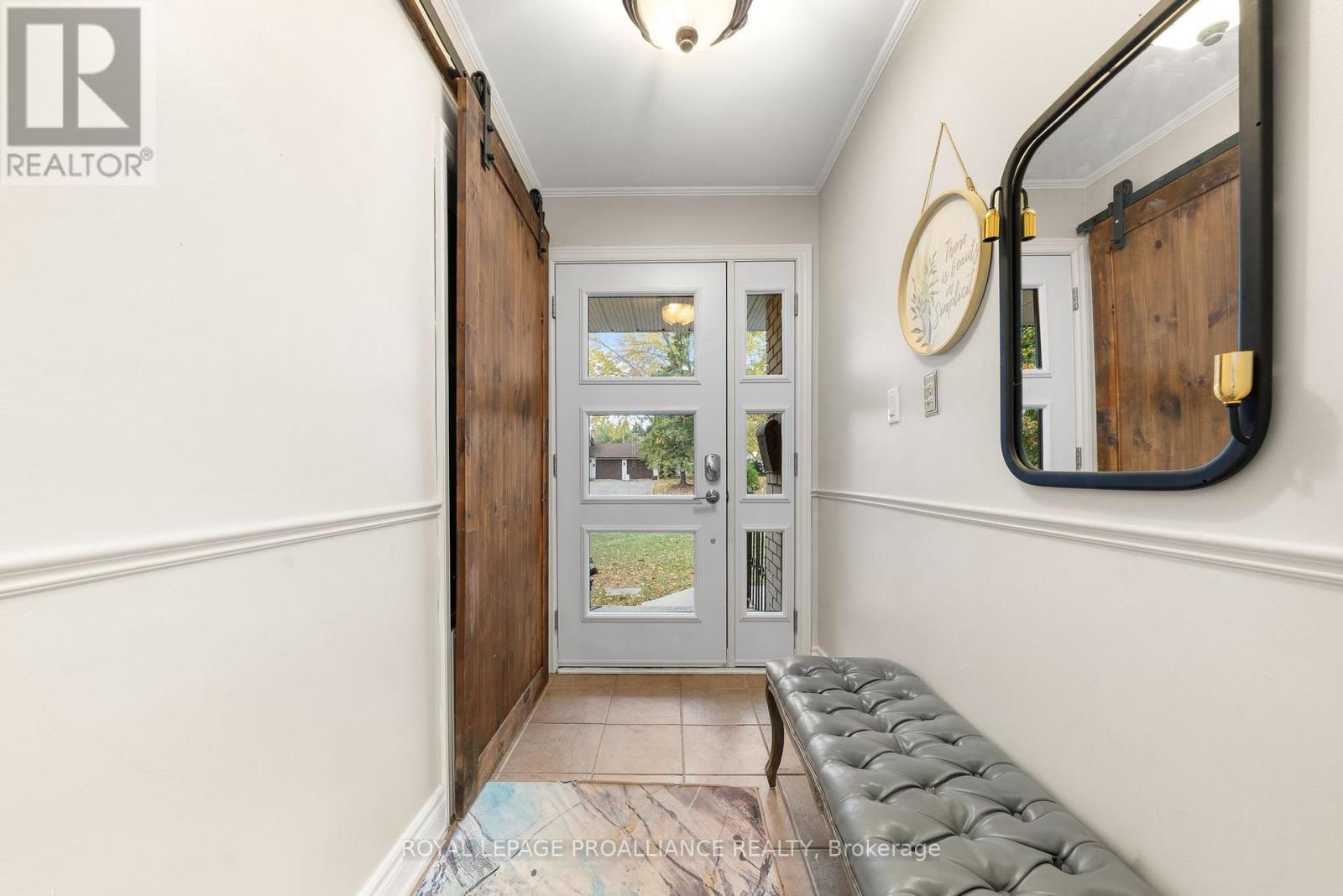 97 Roseland Drive, Quinte West, Ontario K0K 1L0 - Photo 15 - X12477100