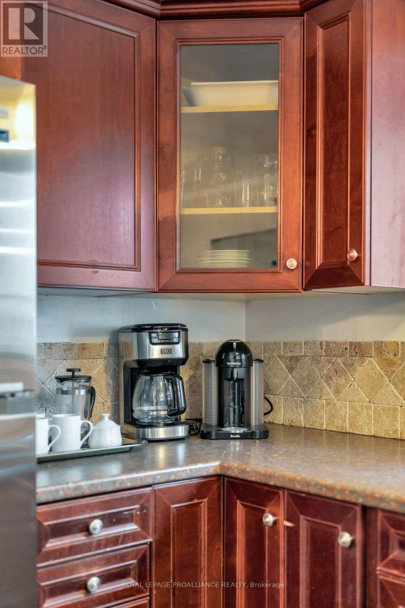 97 Roseland Drive, Quinte West, Ontario K0K 1L0 - Photo 22 - X12477100