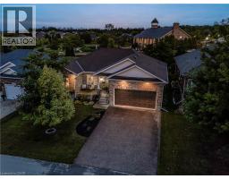 152 DEVONSHIRE Drive Unit# 18, New Hamburg, Ontario