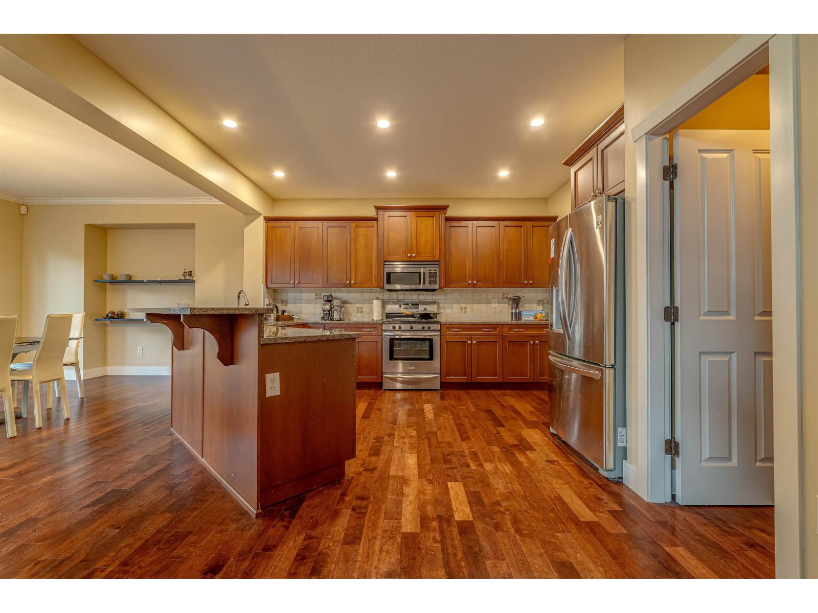 8375 209 Street, Langley, British Columbia  V2Y 0A3 - Photo 8 - R3060850