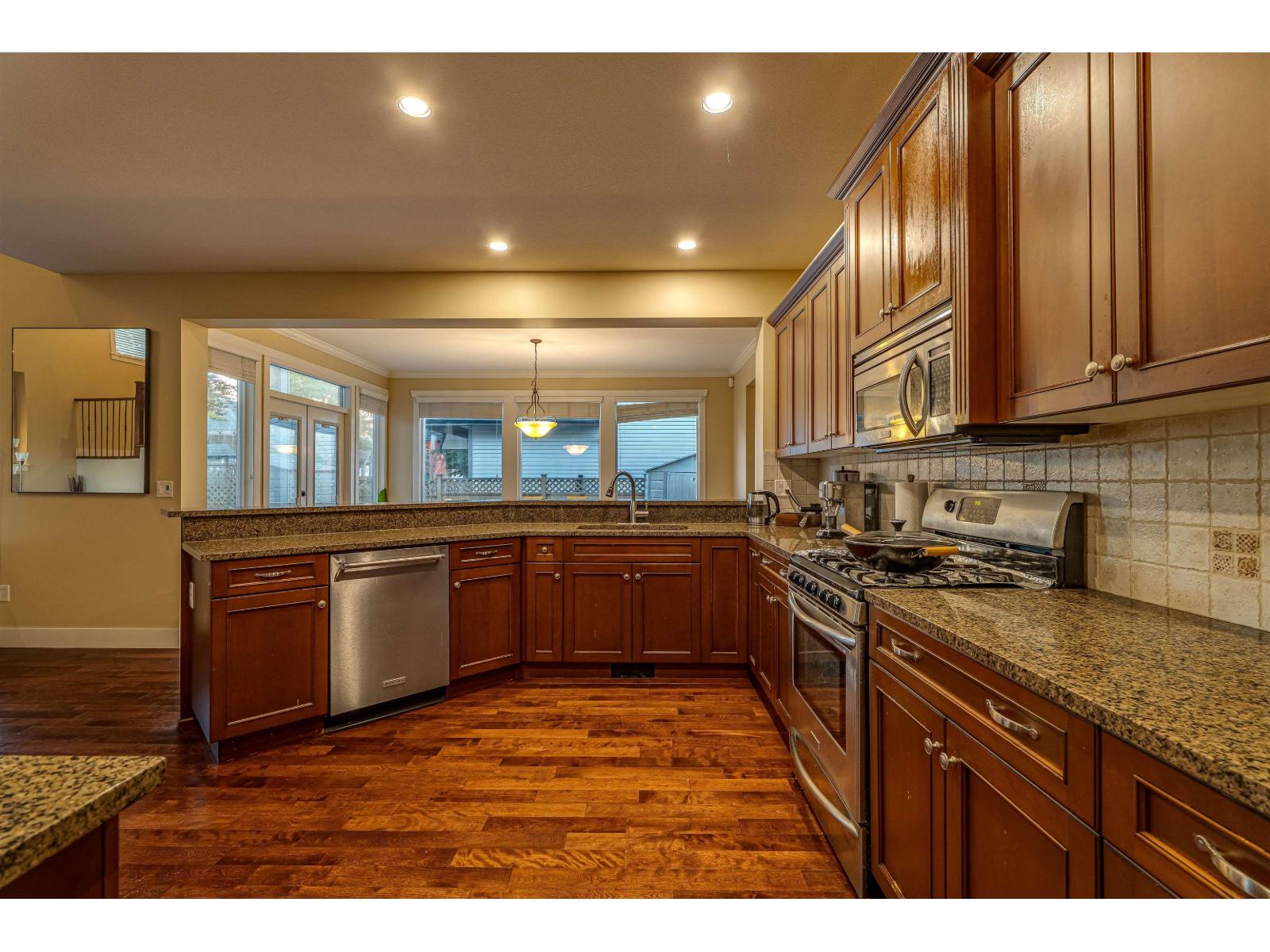 8375 209 Street, Langley, British Columbia  V2Y 0A3 - Photo 10 - R3060850