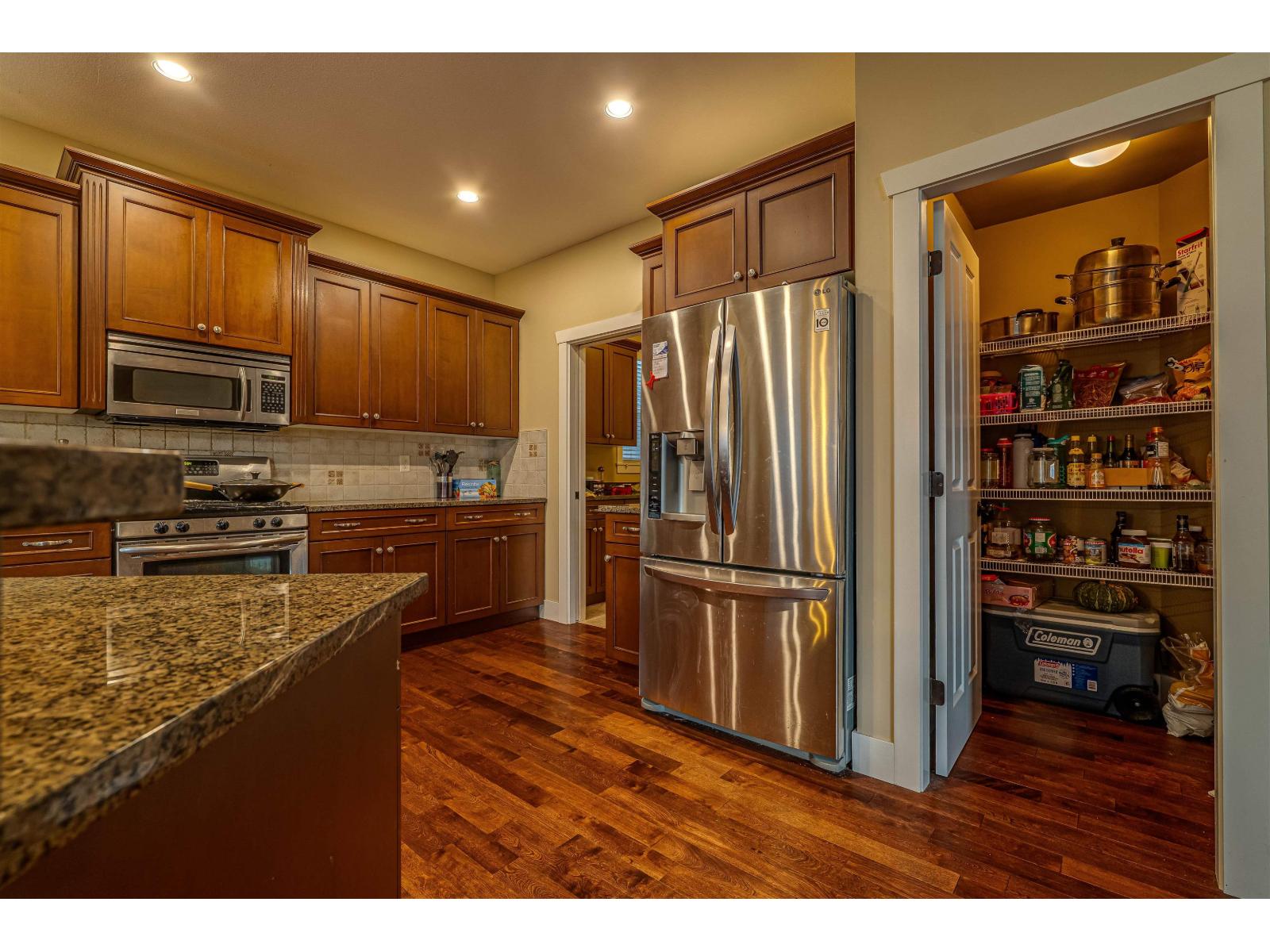 8375 209 Street, Langley, British Columbia  V2Y 0A3 - Photo 9 - R3060850