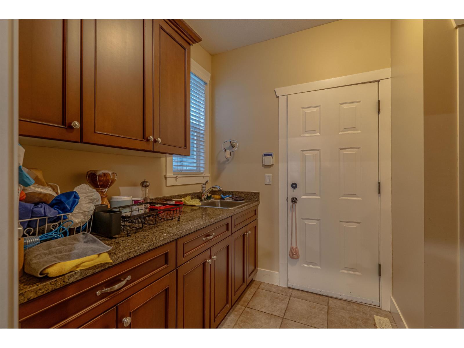 8375 209 Street, Langley, British Columbia  V2Y 0A3 - Photo 27 - R3060850