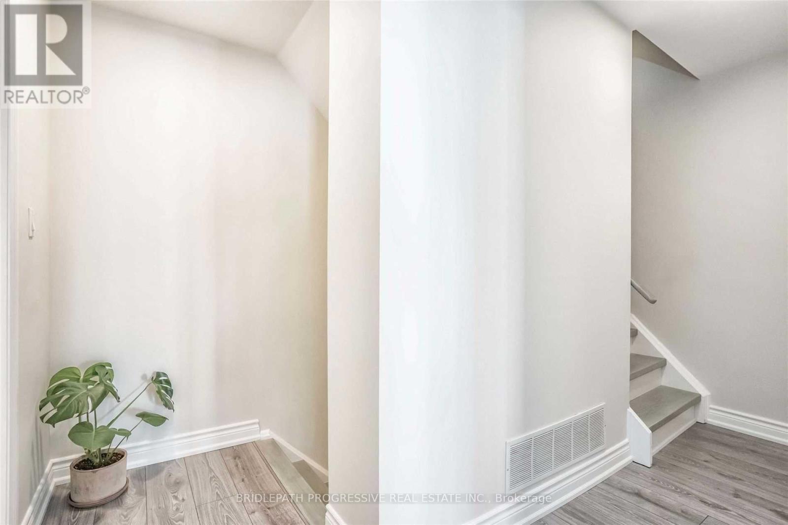 82 - 151 Townsgate Drive, Vaughan, Ontario  L4J 8J7 - Photo 14 - N12476972