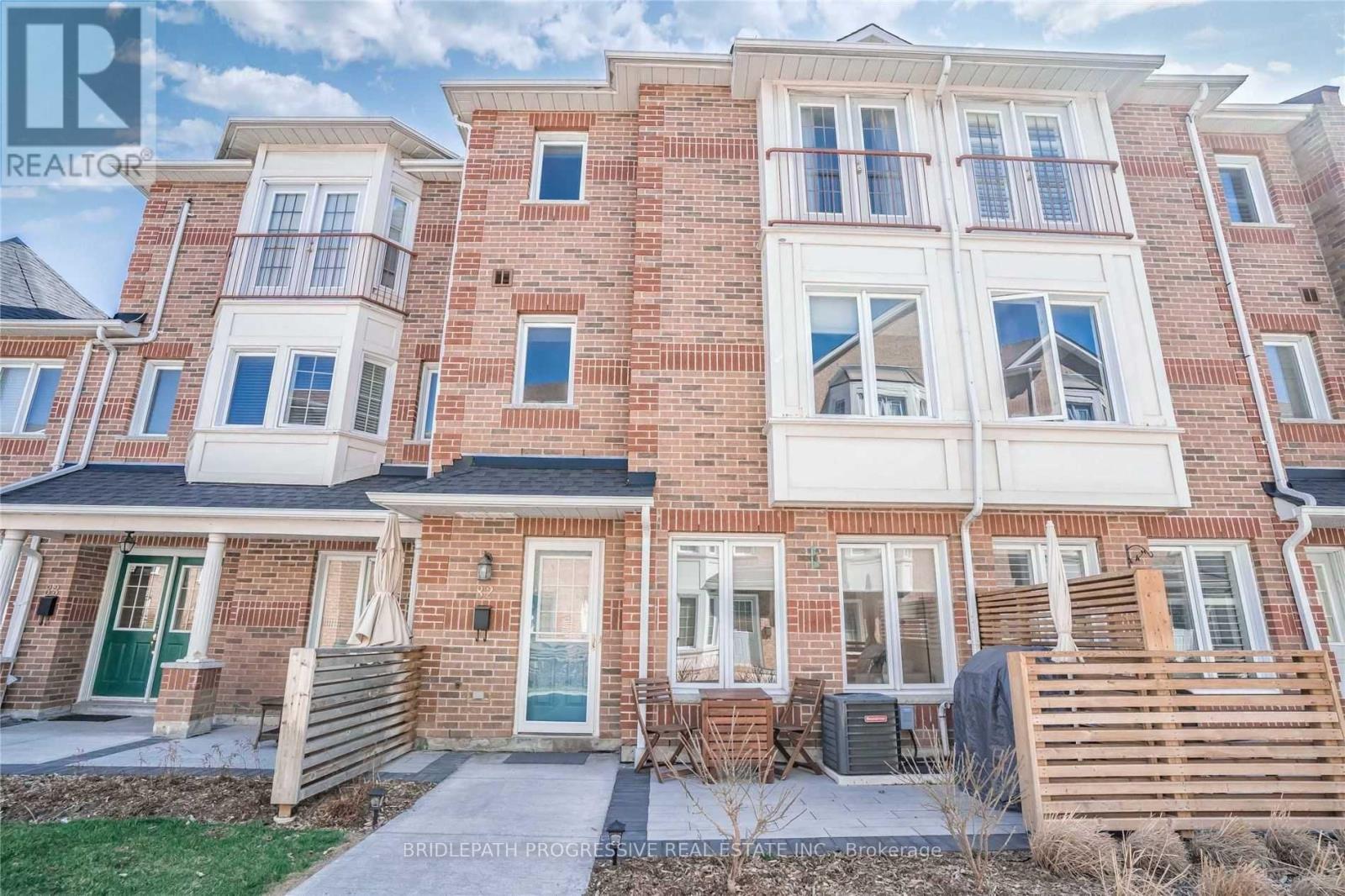 82 - 151 Townsgate Drive, Vaughan, Ontario  L4J 8J7 - Photo 2 - N12476972
