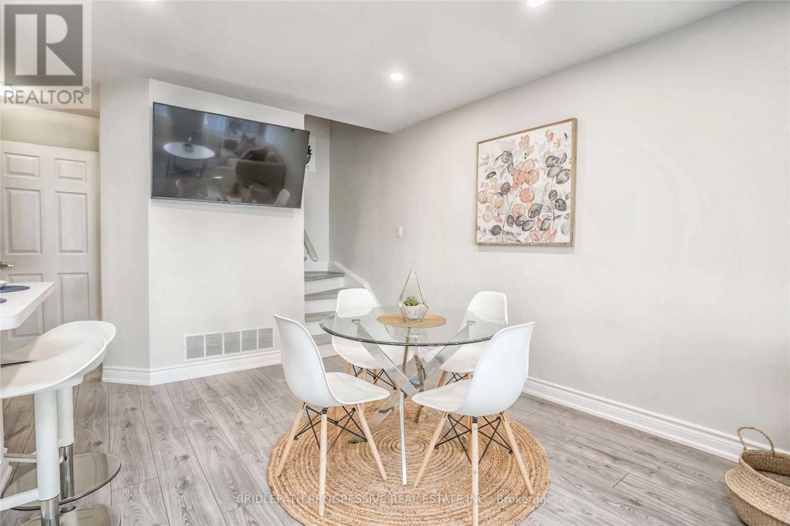 82 - 151 Townsgate Drive, Vaughan, Ontario  L4J 8J7 - Photo 8 - N12476972