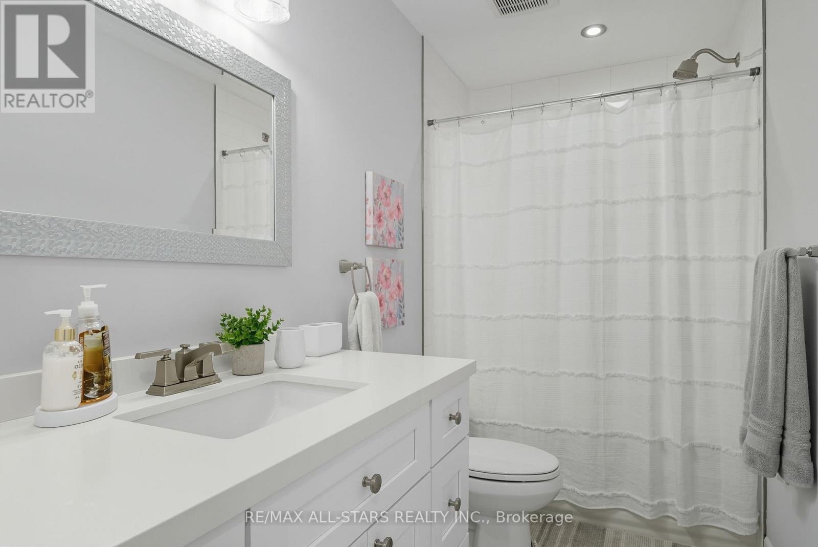 29 Patrick Drive, Aurora, Ontario  L4G 2A6 - Photo 32 - N12477000